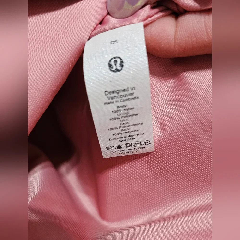 SOLD ON ANOTHER SITE- Lululemon All Night Festival Bag Micro Pink Puff NWOT - Picture 10 of 11